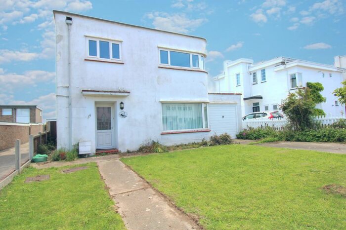 3 Bedroom Detached House To Rent In Easton Way, Frinton-On-Sea, CO13