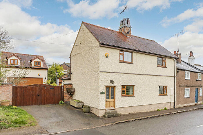 3 Bedroom Semi-Detached House For Sale In Walton Road, Kimcote, LE17