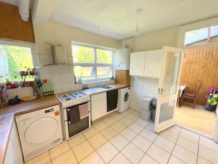 4 Bedroom Terraced House To Rent In Peveril Road, Sheffield, S11