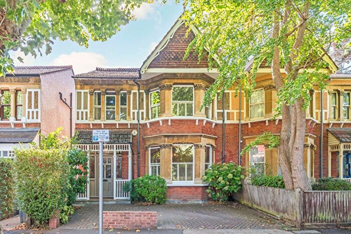 5 Bedroom Property For Sale In Victoria Avenue, Surbiton, KT6