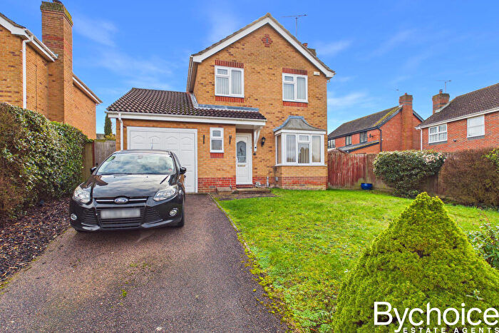 3 Bedroom Detached House For Sale In Mellis Close, Haverhill, Suffolk, CB9