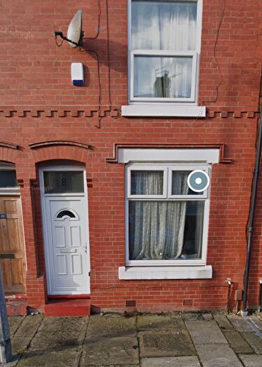 2 Bedroom Terraced House To Rent In Lydford Street, Salford, M6