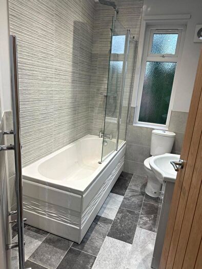 2 Bedroom Apartment To Rent In Harewood Road, Newcastle Upon Tyne, Tyne And Wear, NE3