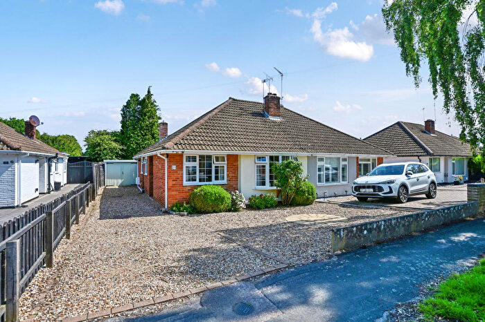 2 Bedroom Semi-Detached Bungalow For Sale In Cranford Park Drive, Yateley, Hampshire, GU46