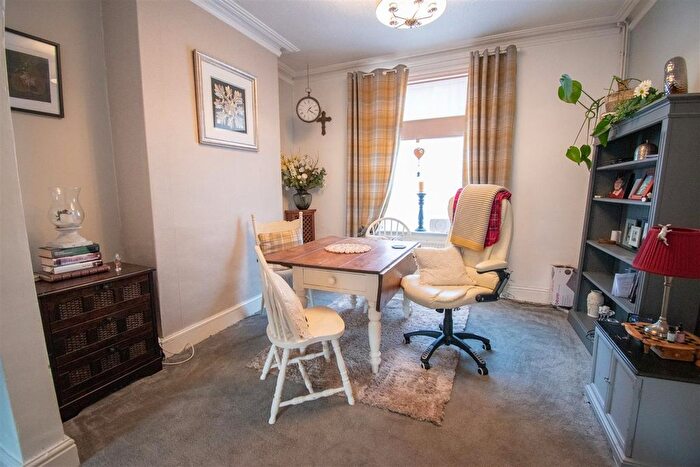 3 Bedroom Terraced House For Sale In Wall Street, Ripley, DE5