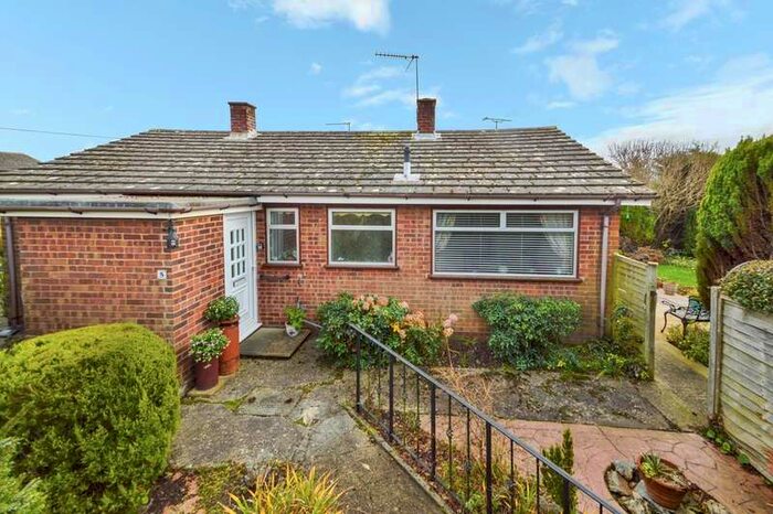 2 Bedroom Detached Bungalow For Sale In Hereward Way, Wethersfield, CM7