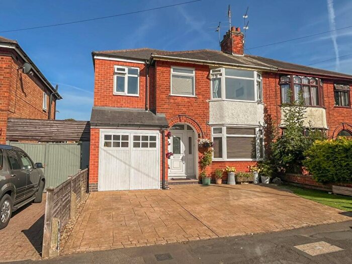 4 Bedroom Semi-Detached House For Sale In Catesby Road, Hillmorton, Rugby, CV22