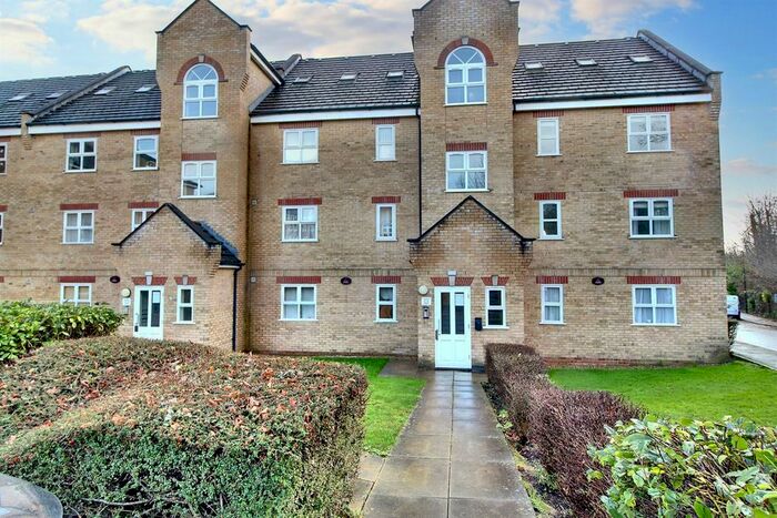 1 Bedroom Flat To Rent In Kirkland Drive, Enfield, EN2