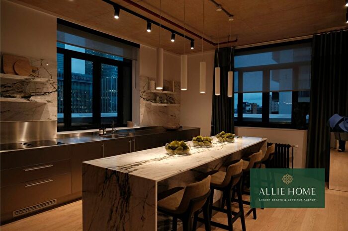 Studio For Sale In Harbord Square, London, E14