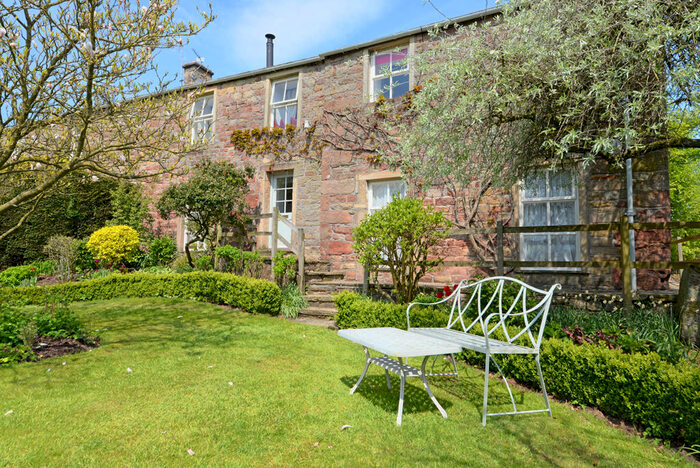 2 Bedroom Cottage To Rent In Grassington Road, Skipton, BD23