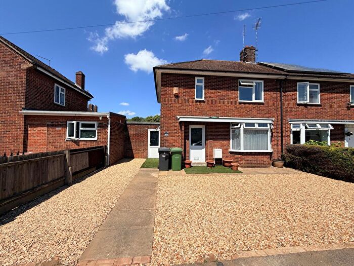 3 Bedroom Semi-Detached House For Sale In Sheridan Road, Peterborough, PE1