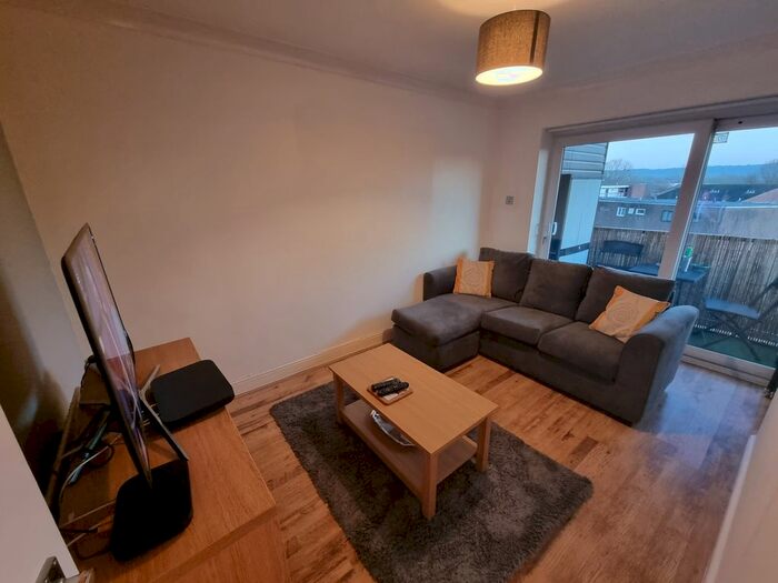 1 Bedroom Flat To Rent In Shelley Court, Waltham Abbey, Enfield EN9