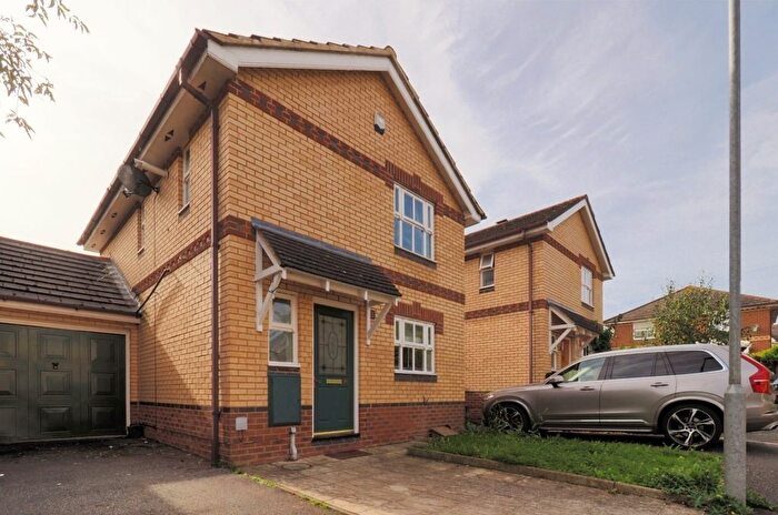 3 Bedroom Property To Rent In Cherry Hills, Watford, WD19