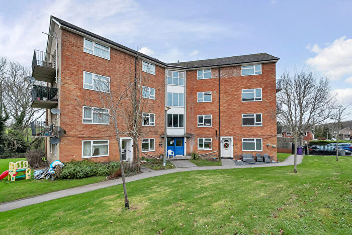 2 Bedroom Duplex To Rent In Hunters Hill, Burghfield Common, Reading, Berkshire, RG7