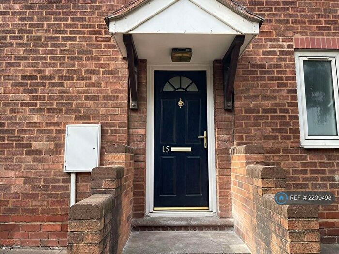 3 Bedroom Maisonette To Rent In Rawlins Street, Birmingham, B16