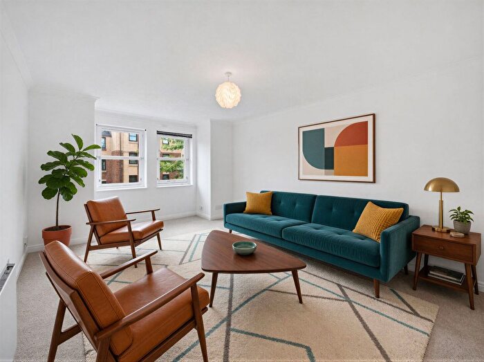 3 Bedroom Flat For Sale In / Craighouse Gardens, Edinburgh, Midlothian, EH10