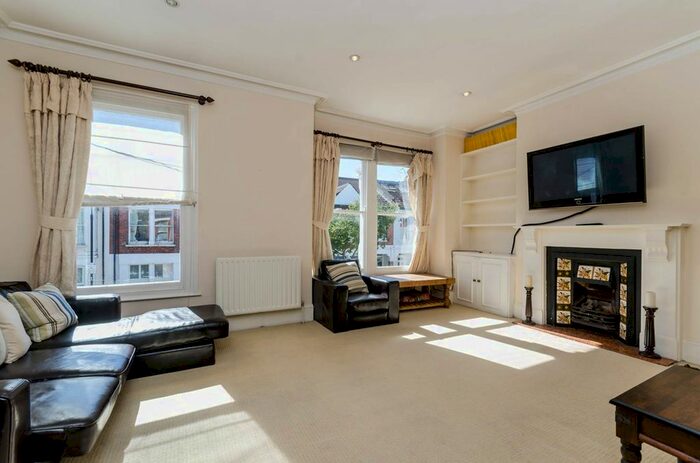2 Bedroom Flat To Rent In Lambrook Terrace, Fulham, London, SW6