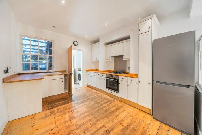 2 Bedroom Terraced House To Rent In Queens Road, Thames Ditton, KT7