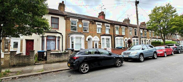 3 Bedroom Terraced House To Rent In Cheddington Road, Edmonton, N18