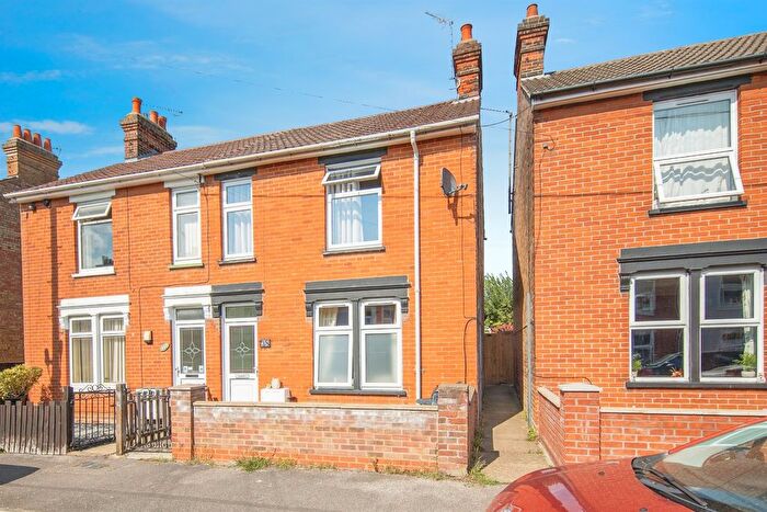 3 Bedroom Semi-detached House For Sale In Melville Road, Ipswich, IP4