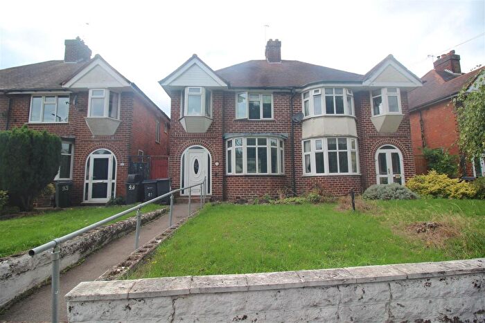 3 Bedroom Semi-Detached House For Sale In Barrows Lane, Birmingham, B26
