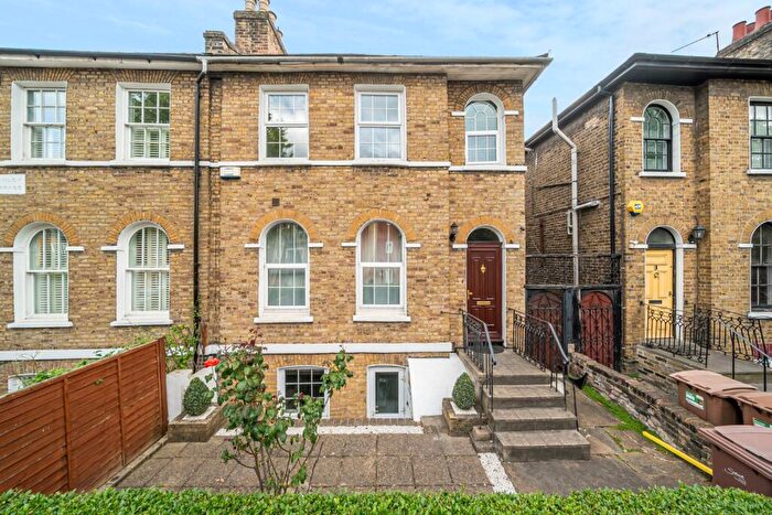 5 Bedroom End Of Terrace House For Sale In Lower Road, Deptford, London, SE8