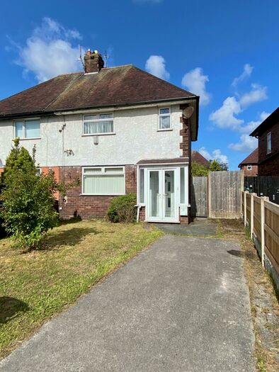 3 Bedroom Semi-Detached House To Rent In Central Avenue, Southport, Merseyside., PR8