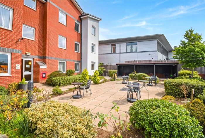 1 Bedroom Apartment To Rent In Western Avenue, Newbury, Berkshire, RG14