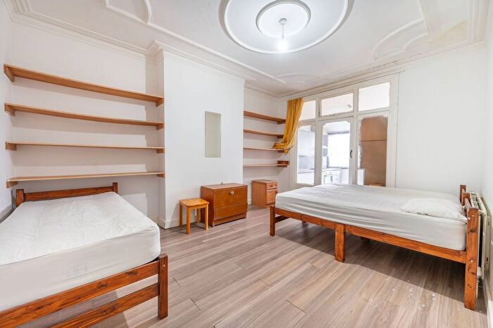 5 Bedroom Property To Rent In Flamsted Avenue, Wembley, HA9