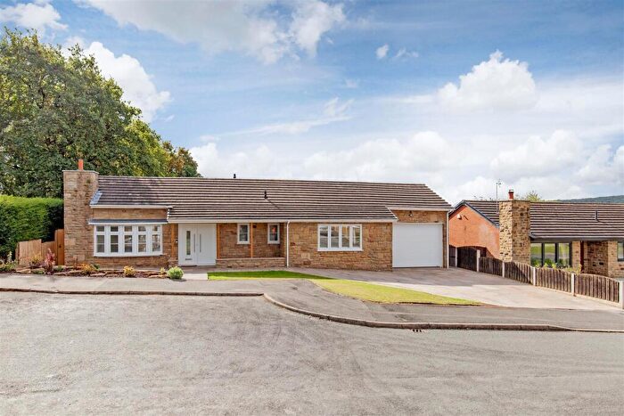 3 Bedroom Detached Bungalow For Sale In Hayfield Close, Wingerworth, Chesterfield, S42