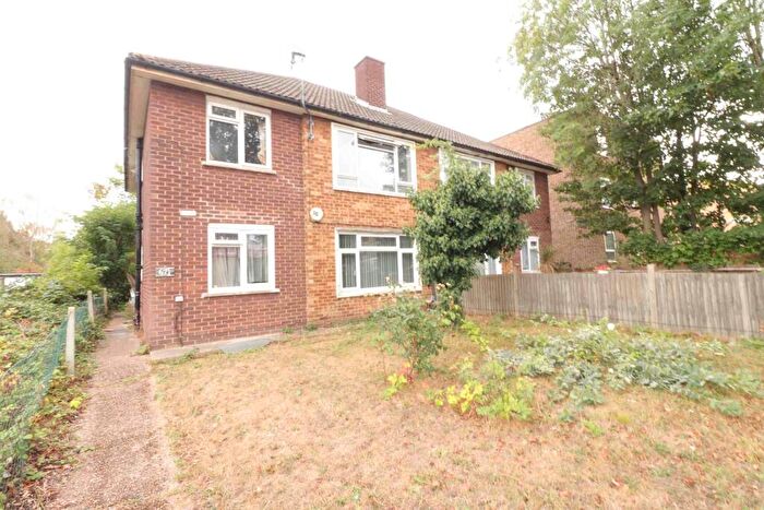 2 Bedroom Flat To Rent In Croydon Road, Penge, SE20