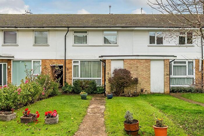 3 Bedroom Terraced House For Sale In Field Court, Oxted, RH8