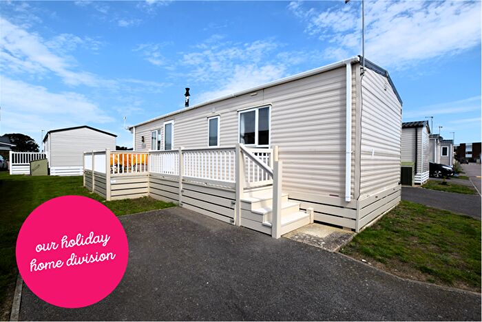 2 Bedroom Caravan For Sale In Eastbourne Road, BN24