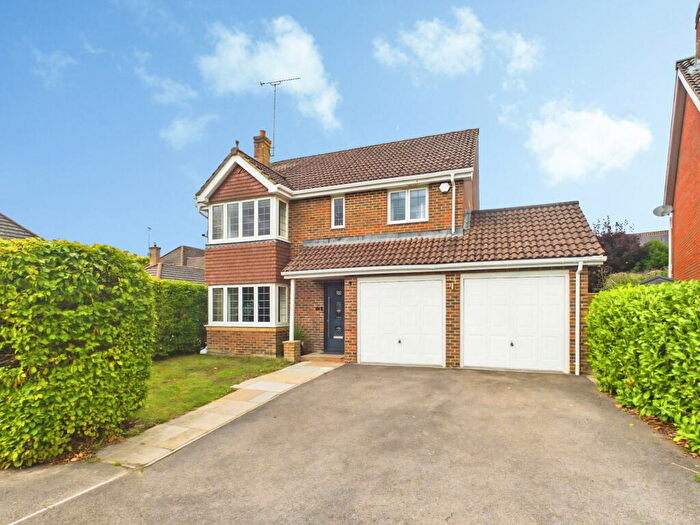 4 Bedroom Detached House For Sale In Great Lime Kilns, Southwater, RH13