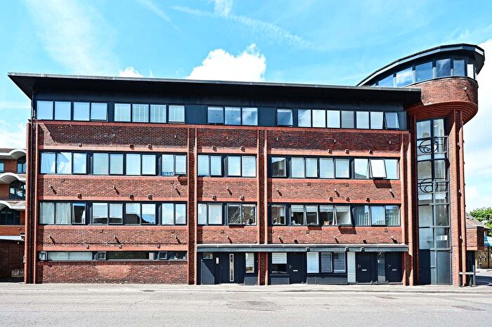 1 Bedroom Flat To Rent In Goldsworth Road, Woking, GU21
