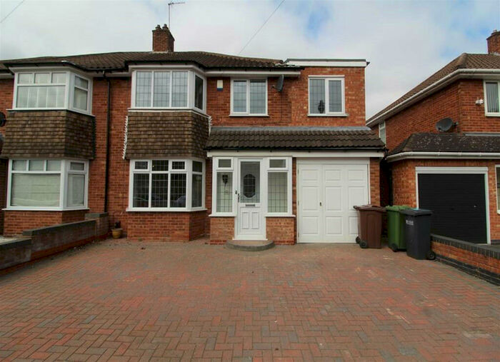 4 Bedroom Semi-Detached House To Rent In Lode Lane, Solihull, B91