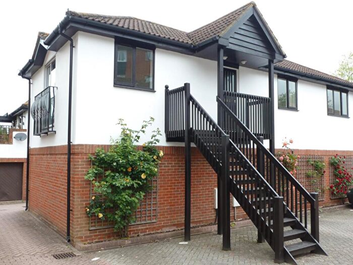 2 Bedroom Apartment To Rent In Great Heathmead, Haywards Heath, RH16