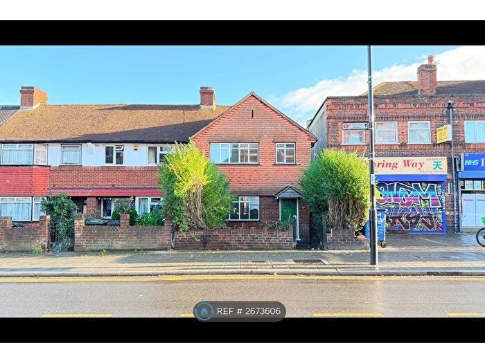 3 Bedroom Terraced House To Rent In Brockley Road, London, SE4