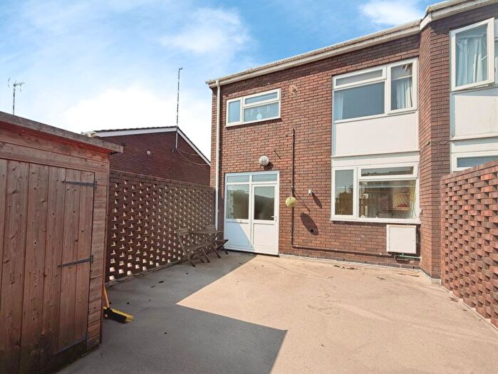 2 Bedroom Apartment For Sale In Abbey End, Kenilworth, Warwickshire, CV8