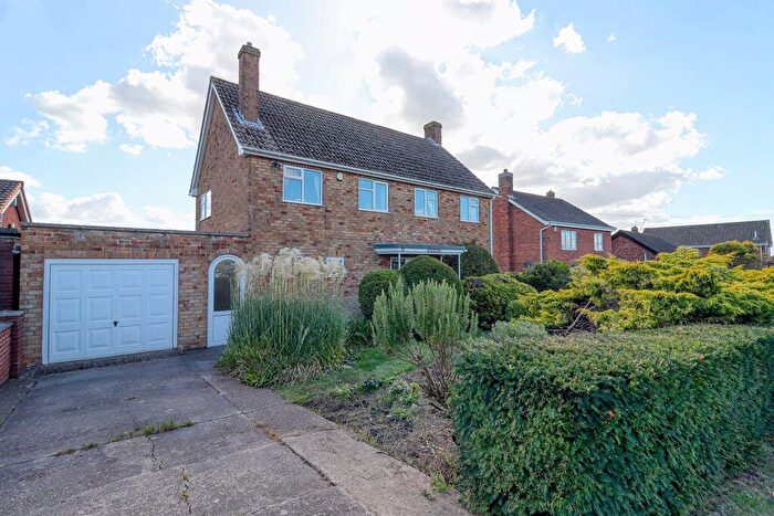 4 Bedroom Detached House For Sale In Mill Road, Scunthorpe, DN17