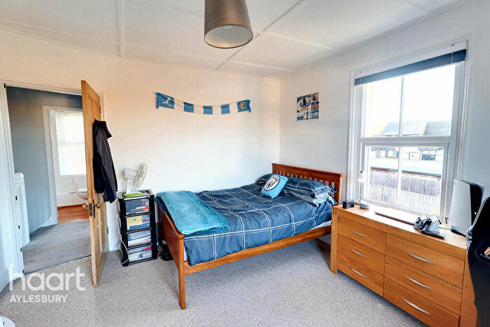 4 Bedroom Detached House For Sale In Main Street, Aylesbury, HP18