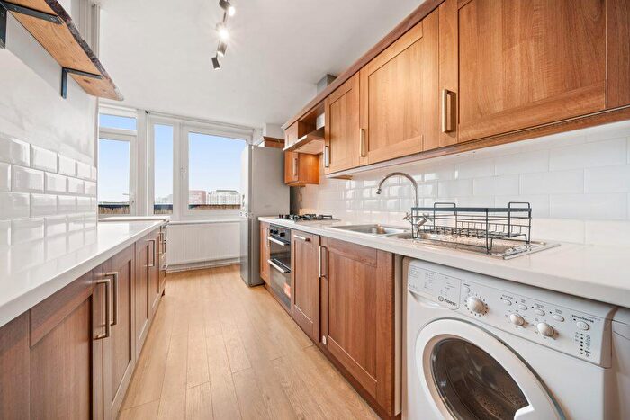 2 Bedroom Flat To Rent In Caledonian Road, Islington, N1