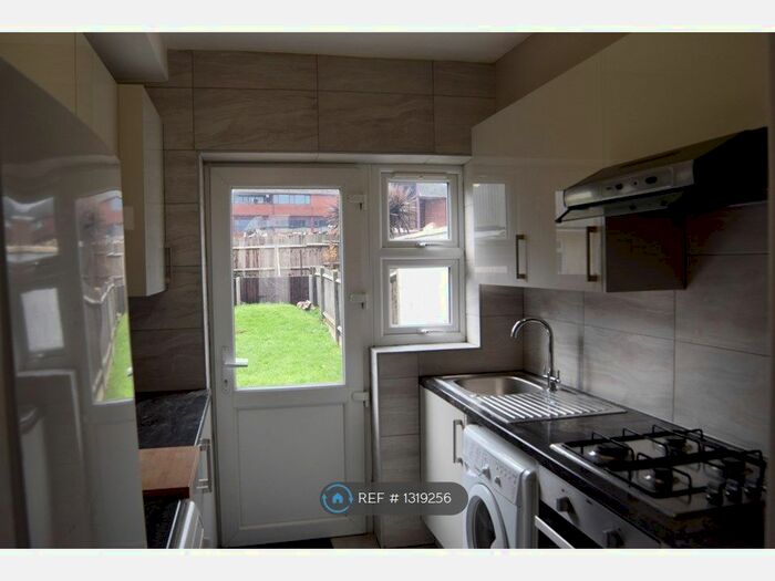 3 Bedroom Terraced House To Rent In Sunleigh Road, Wembley, HA0