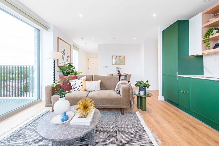 1 Bedroom Flat To Rent In The Watermint, Hendon, London, NW9