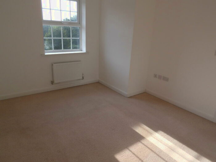 4 Bedroom House To Rent In Royal Walk, BB2