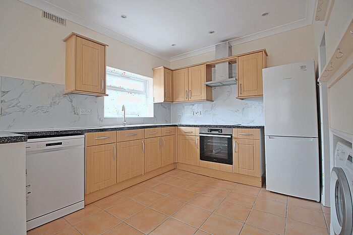 3 Bedroom Semi-Detached House To Rent In Jersey Road, Hounslow, TW3