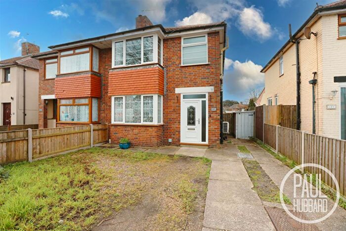 3 Bedroom Semi Detached House For Sale In Kimberley Road, Lowestoft, NR33