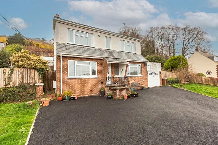 3 Bedroom Detached House For Sale In Gwscwm Road, Burry Port, SA16