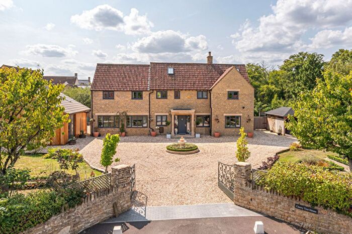 6 Bedroom Detached House For Sale In Seagry Road, Sutton Benger, SN15