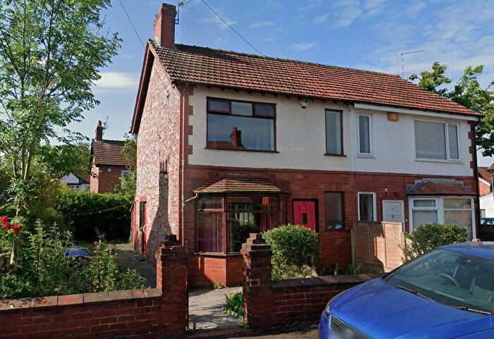 2 Bedroom Semi Detached House To Rent In Hawes Avenue, Manchester, M14